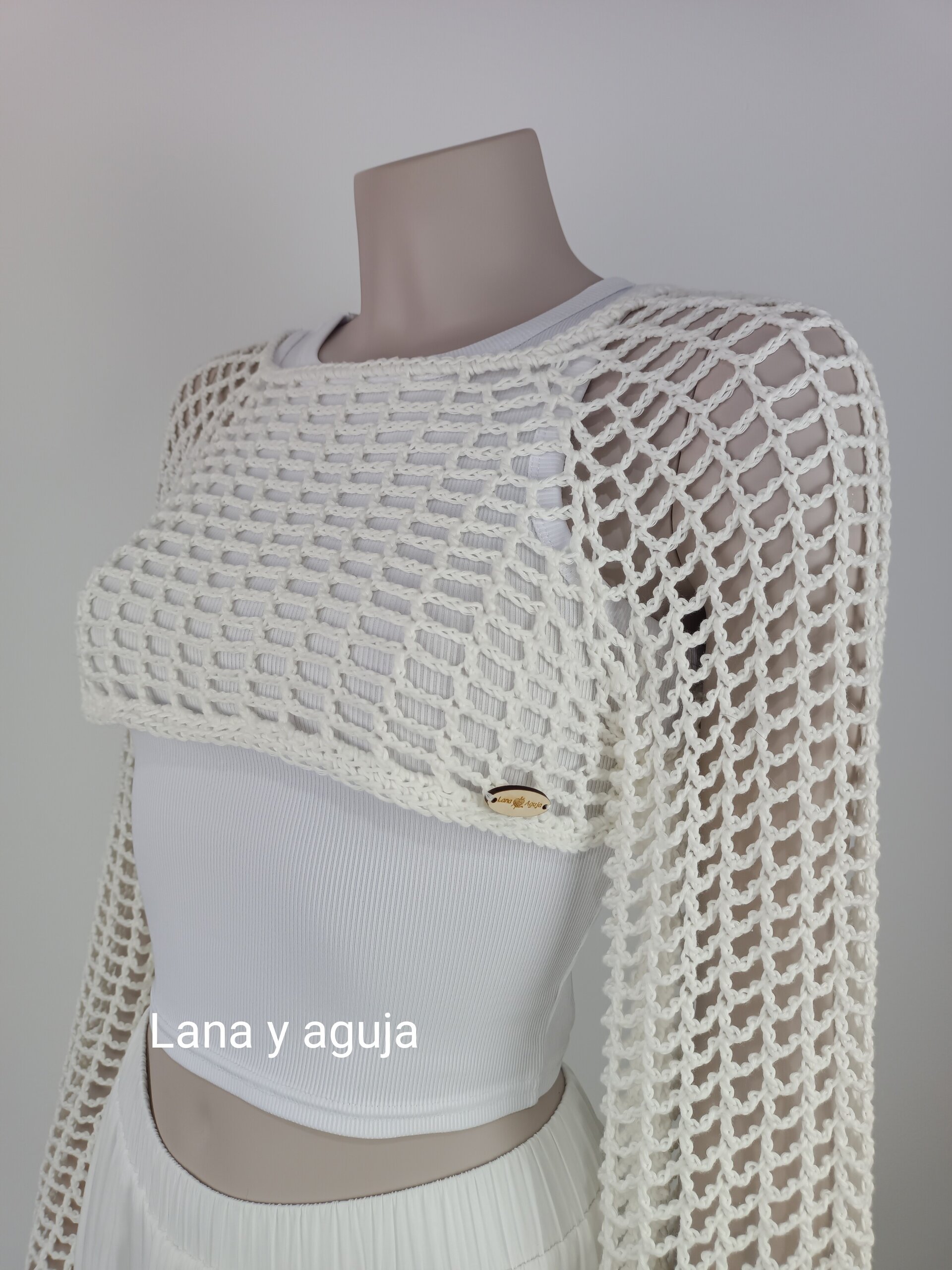 Jersey corto con manga larga, Talla M, tejido a mano, hecho en crochet. - 2