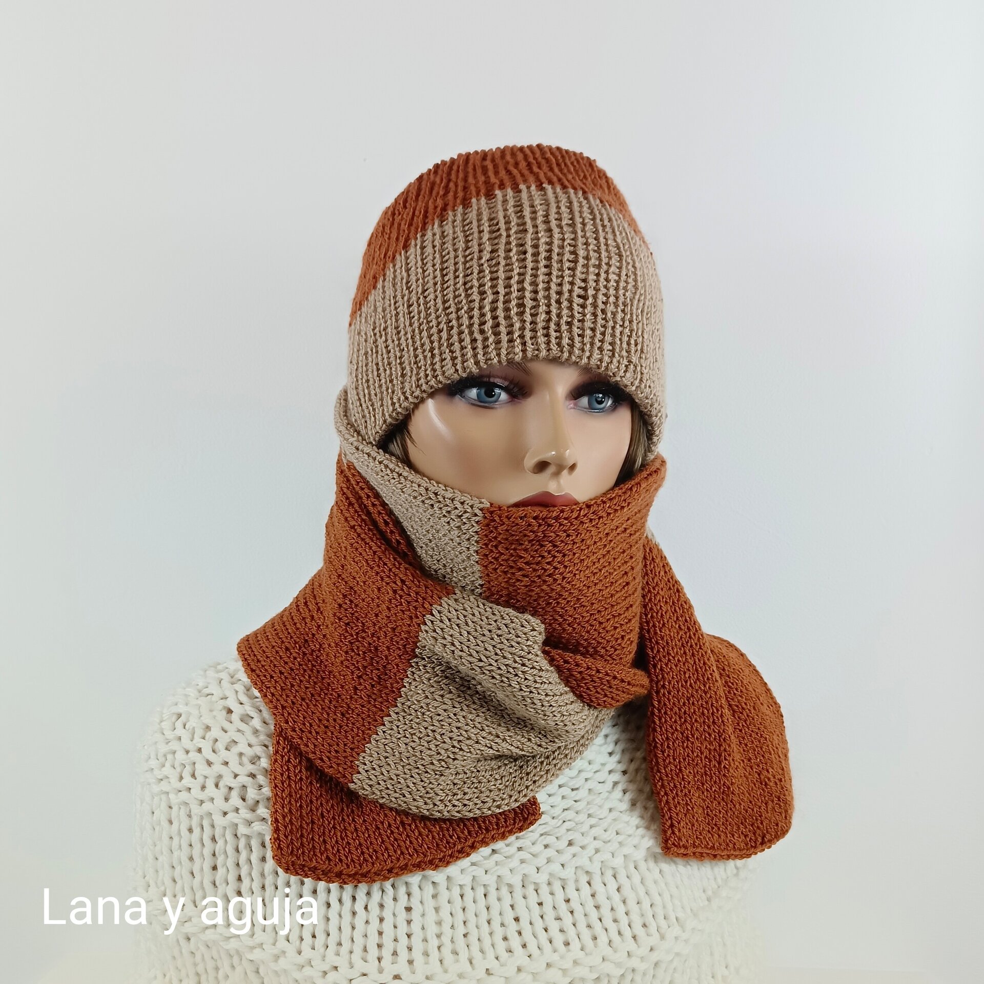 Conjunto de diadema y bufanda de lana, hecho a mano. - 2