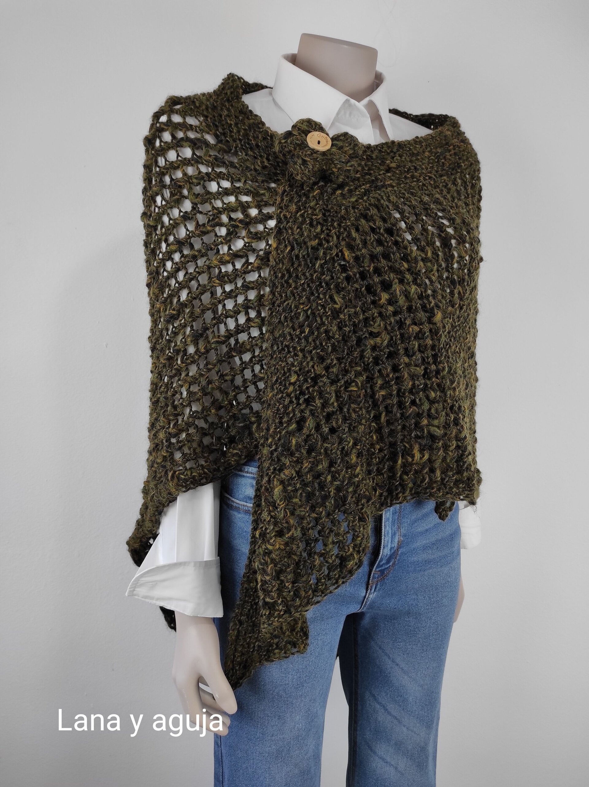 Poncho de lana, chal para mujer, tejido a mano. - 3