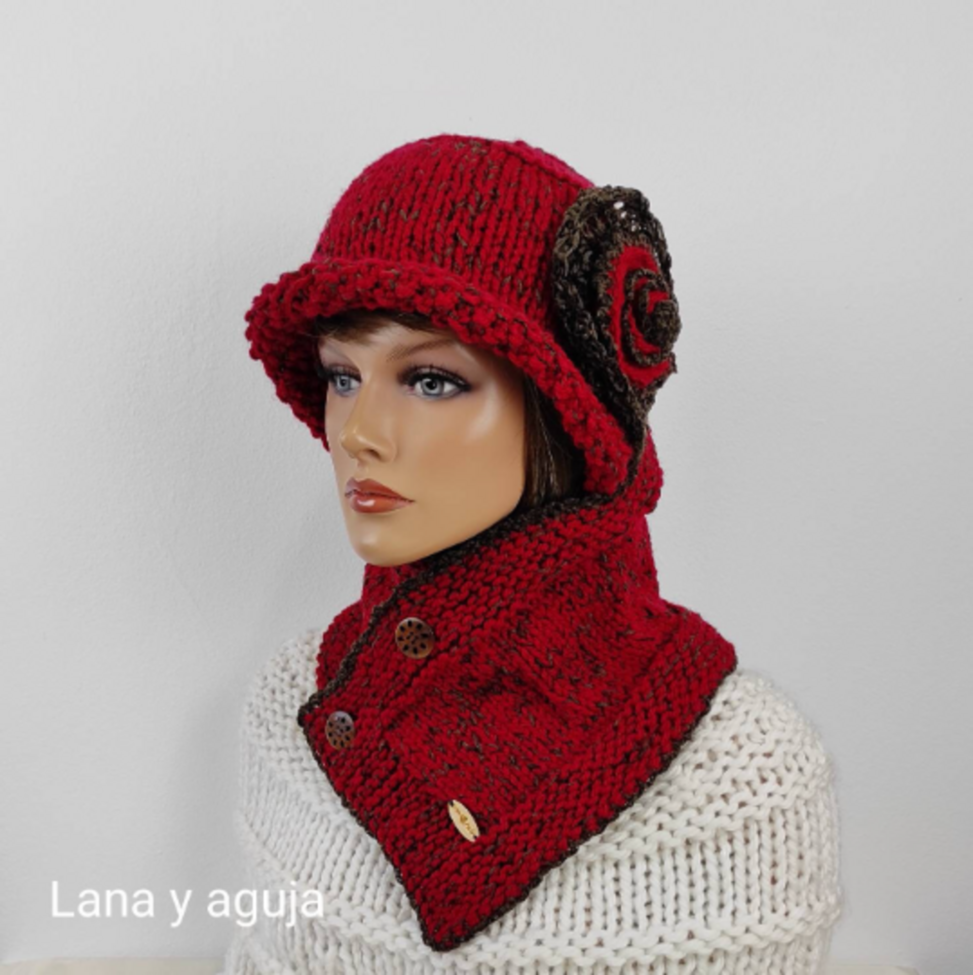 Conjunto de gorro y cuello de lana estilo años 20, tejido a mano. - 2