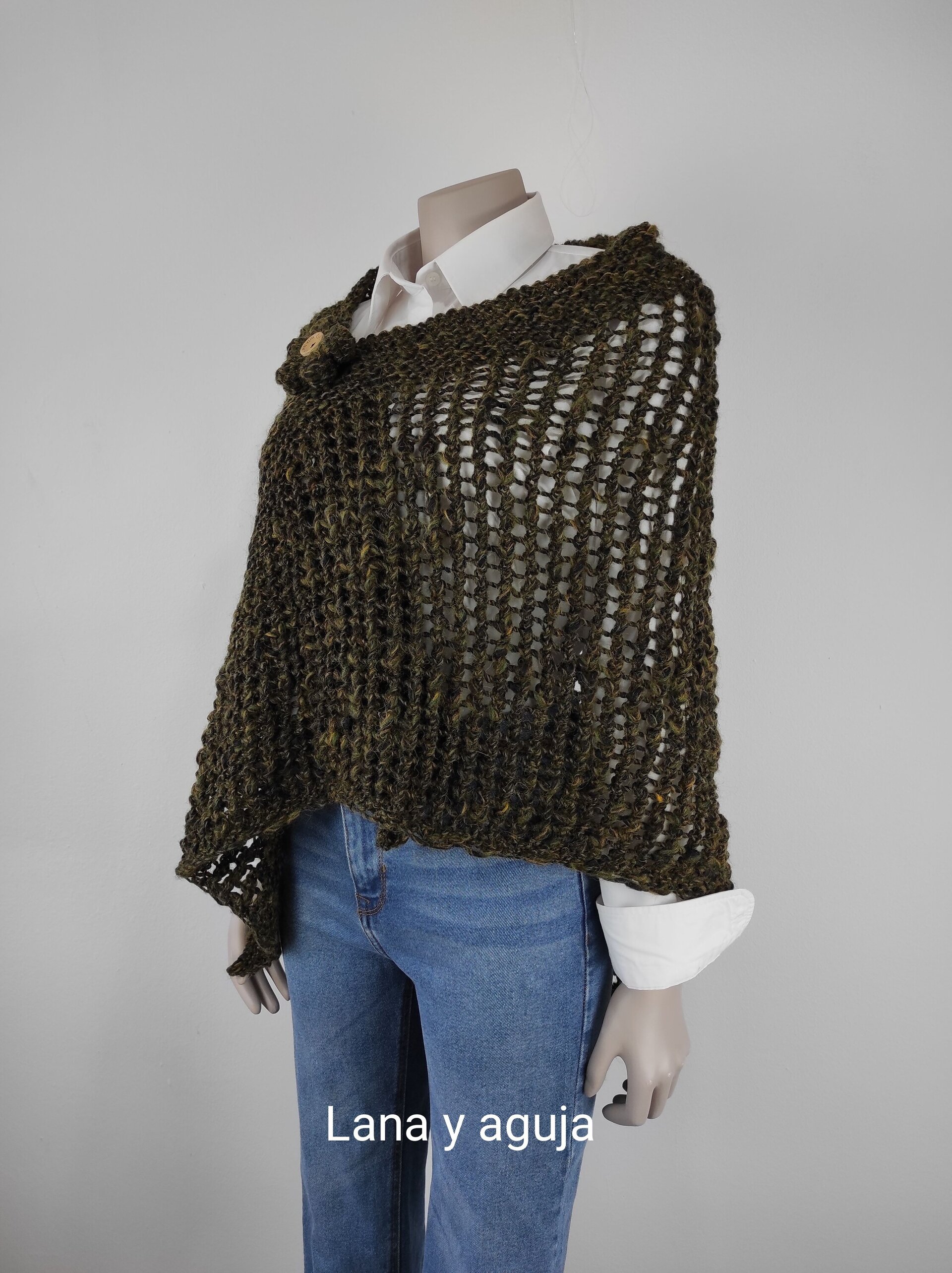 Poncho de lana, chal para mujer, tejido a mano. - 2