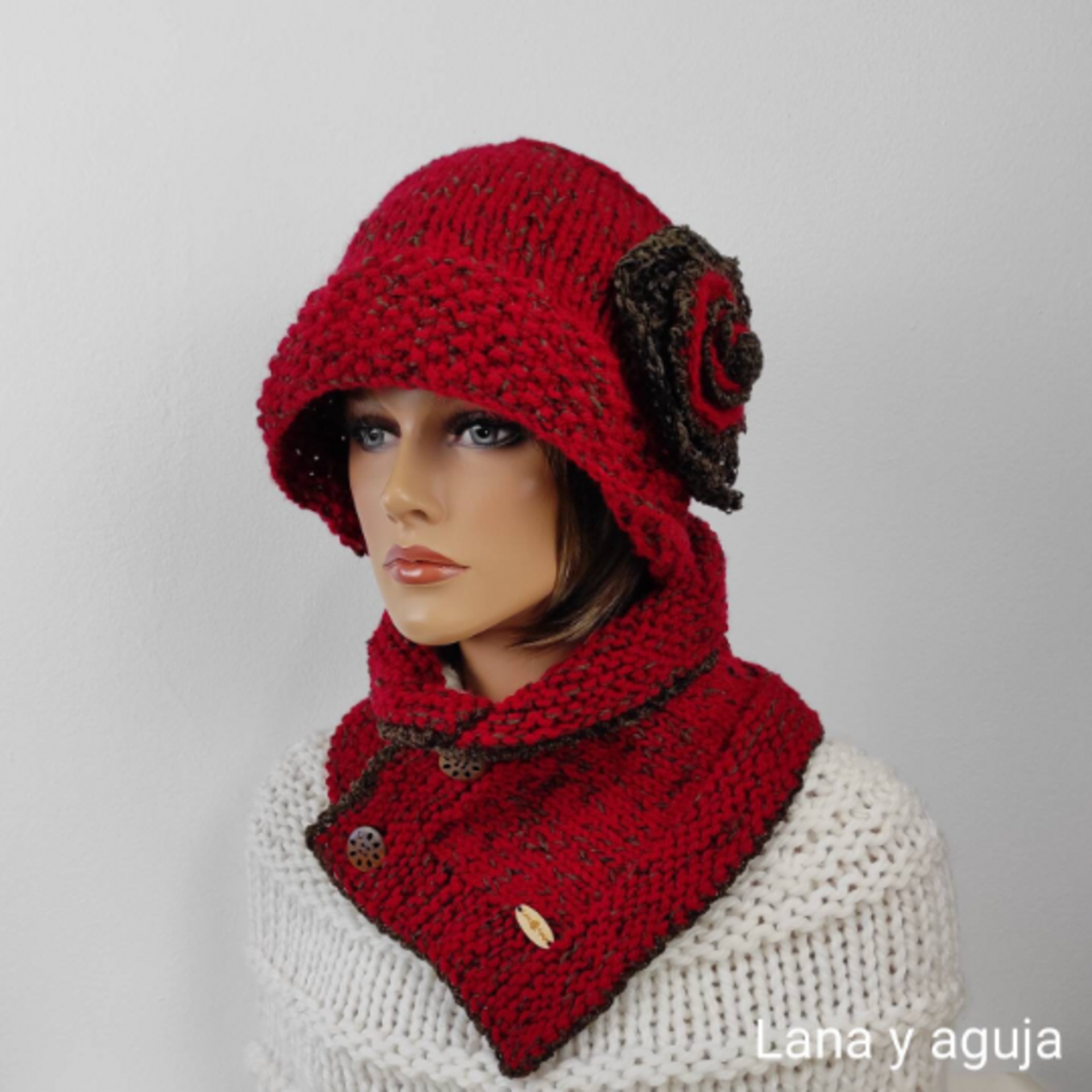 Conjunto de gorro y cuello de lana estilo años 20, tejido a mano. - 3