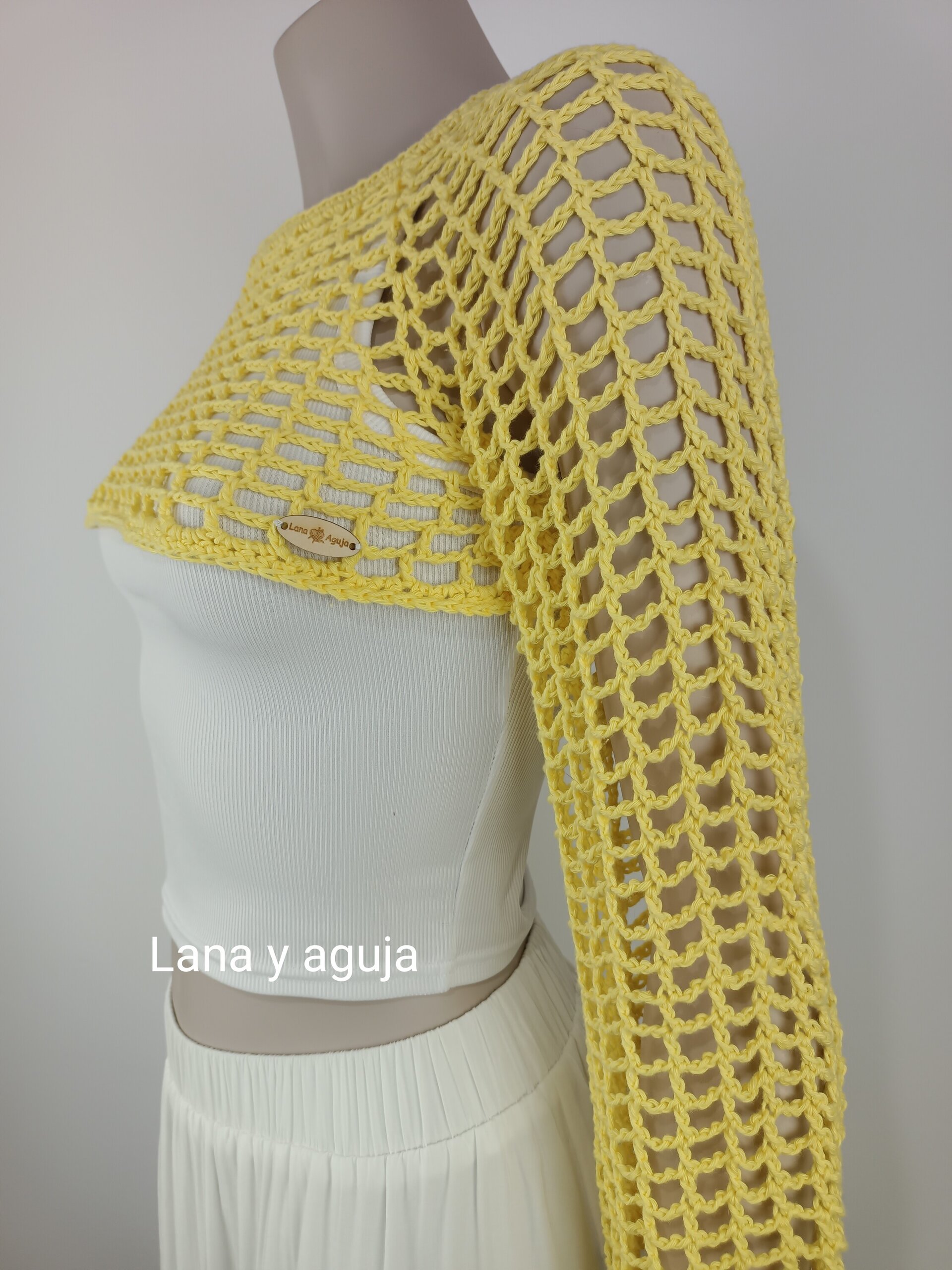 Jersey corto con manga larga, Talla S, tejido a mano, hecho en crochet. - 2