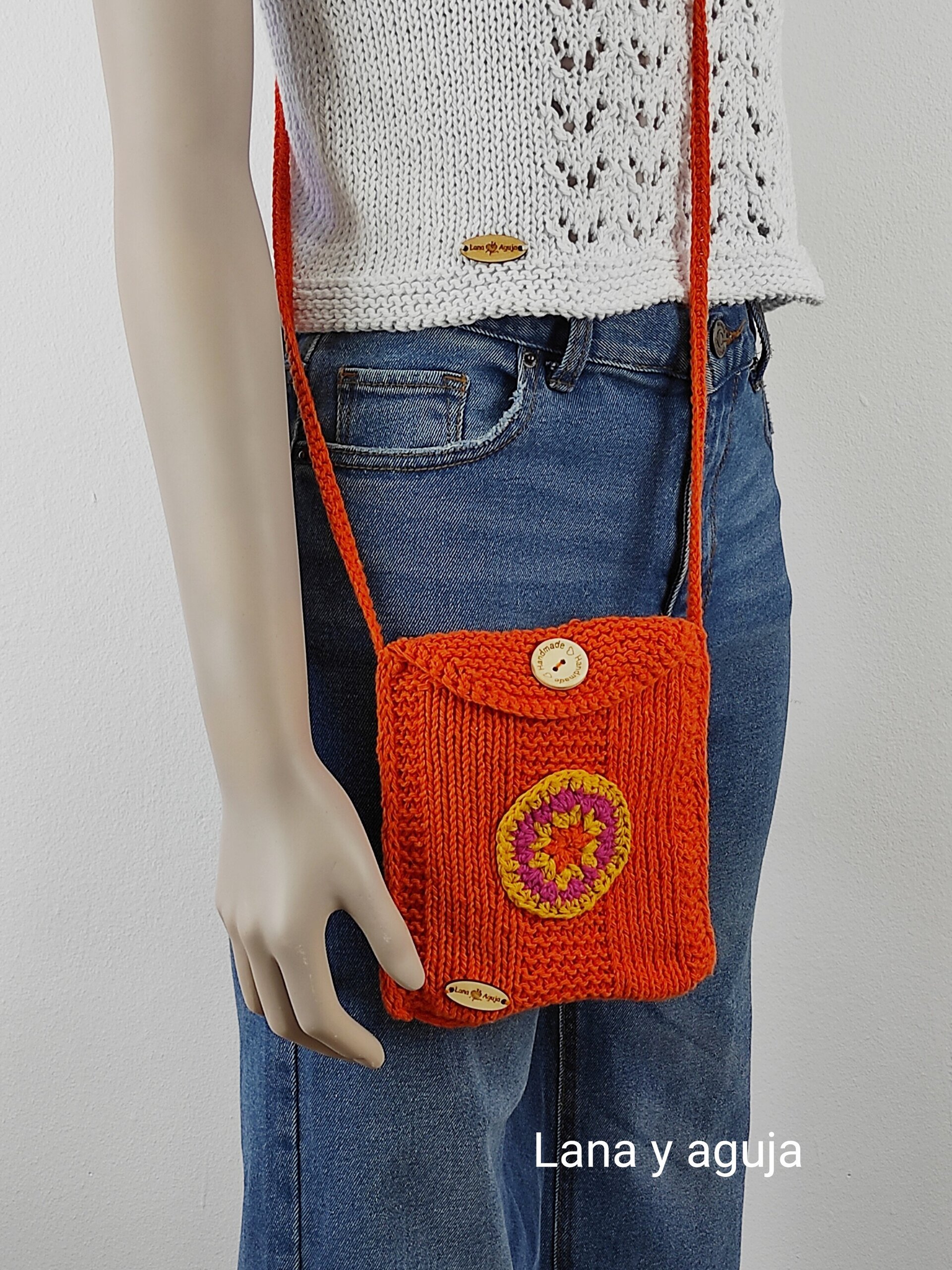 Bolso pequeño, tejido a mano, Bolso de colgar, Cierre con botón. - 2